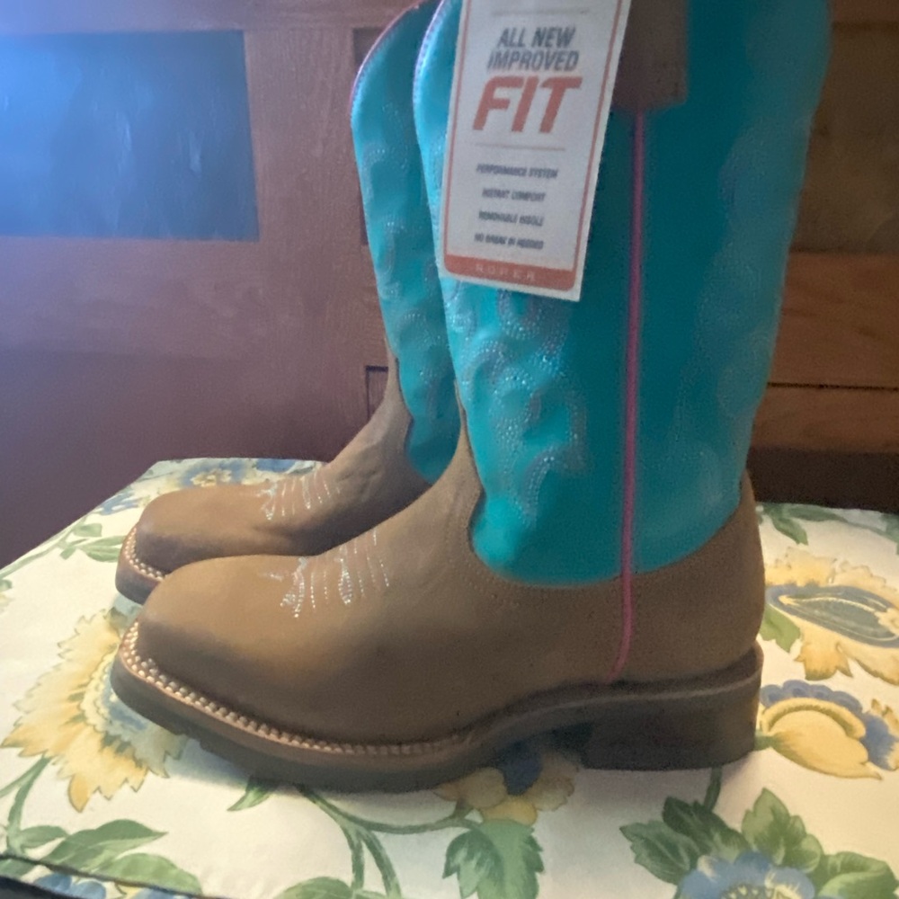 Girls western boots. - Picture 2 of 6